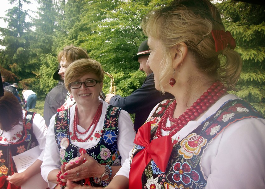 Odkryj Beskid Wyspowy. Mimo niesprzyjającej pogody pokonali Jasień [ZDJĘCIA]