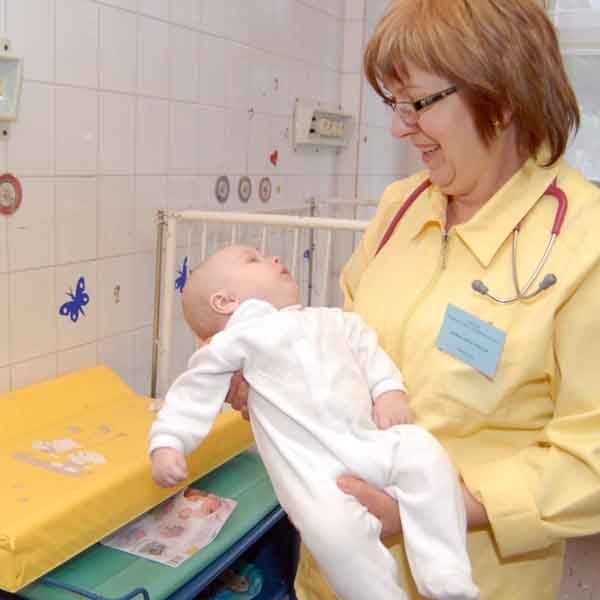 - Blaciki bardzo nam się przydadzą. Trafią na izbę przyjęć - cieszy się Alina Szylar, ordynator oddziału pediatryczno - pulmonologicznego w SM w Rzeszowie.