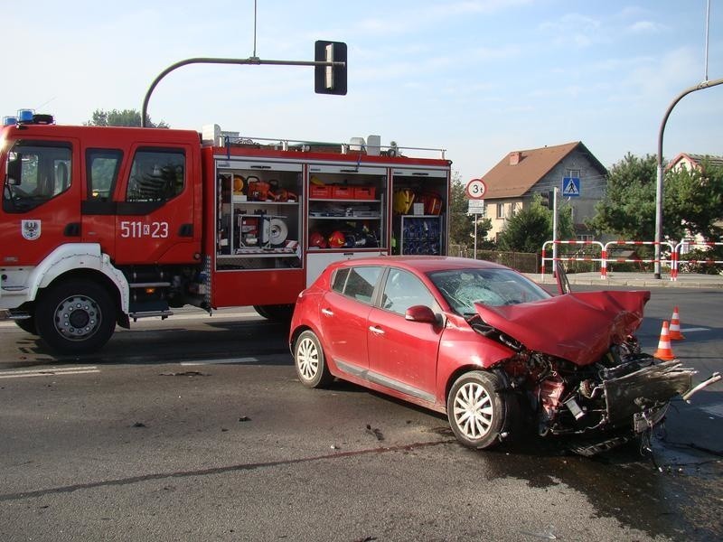 Wypadek w Oświęcimiu z udziałem wozu strażackiego.