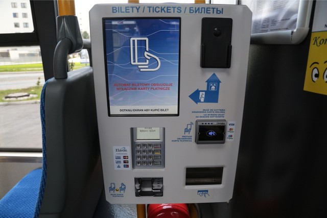 Za bilet zapłacisz kartą na przykład w autobusach miejskich w Krakowie
