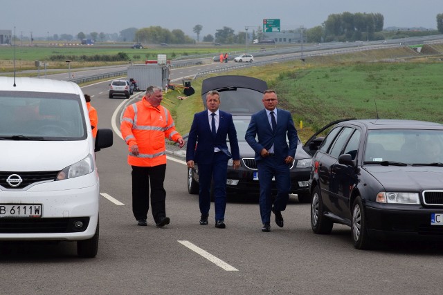 Migawka z piątkowej konferencji prasowej wojewody Mikołaja Bogdanowicza i Ireneusza Stachowiaka - kandydata na prezydenta Inowrocławia