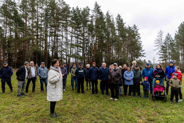 Mieszkańcy Sokola walczą o boiska. Nie chcą, by zamiast niego było centrum konferencyjne z noclegami. Zgodziły się na to władze Michałowa