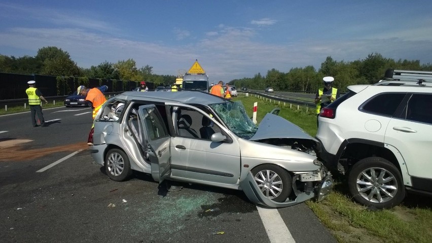 Zablokowana autostrada A4 i zjazd z S1 po wypadku