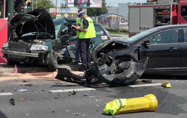 Śmiertelny wypadek na skrzyżowaniu ulicy Kobierzyńskiej z Grota-Roweckiego z 8 lipca