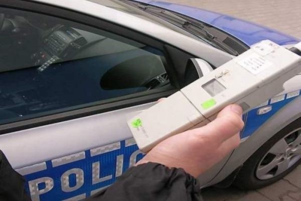 W sobotę policjanci z kluczborskiej drogówki zatrzymali do kontroli kierującego osobowym peugeotem.
