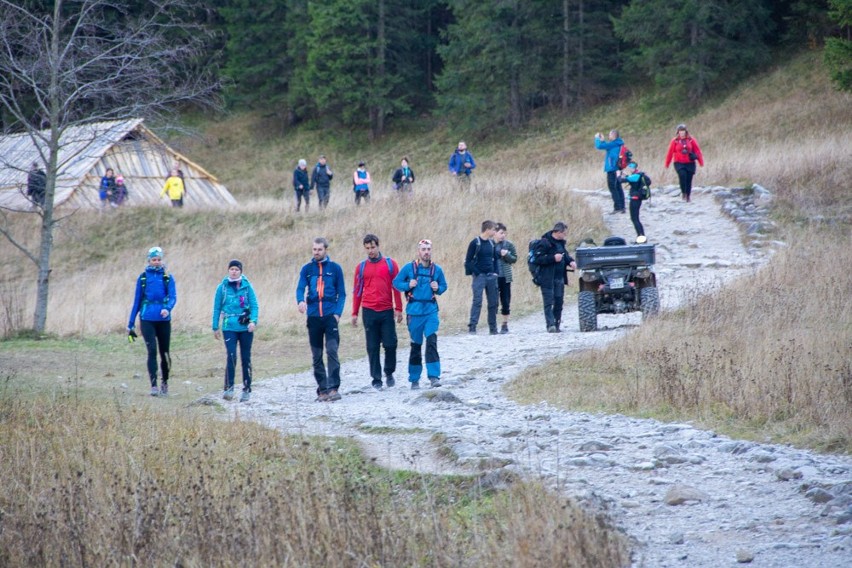 Zakopane. Znów pełno turystów. "Każdy weekend jest tłoczny. Sezon znacznie się wydłużył"