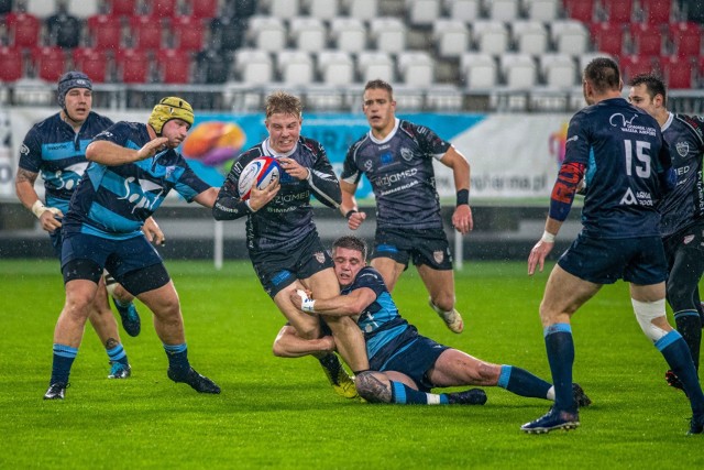 W Łodzi na stadionie ŁKS, Master Pharm, w deszczowym meczu, przegrali pierwszy raz w tym sezonie