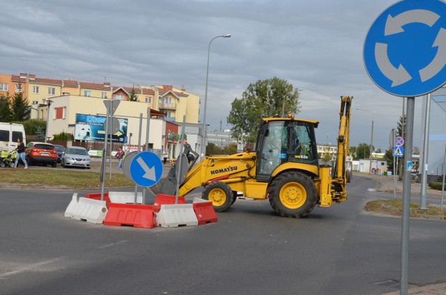 To już ostatnie dni mikroskopijnego ronda. Od grudnia będzie się tu znacznie łatwiej jeździć