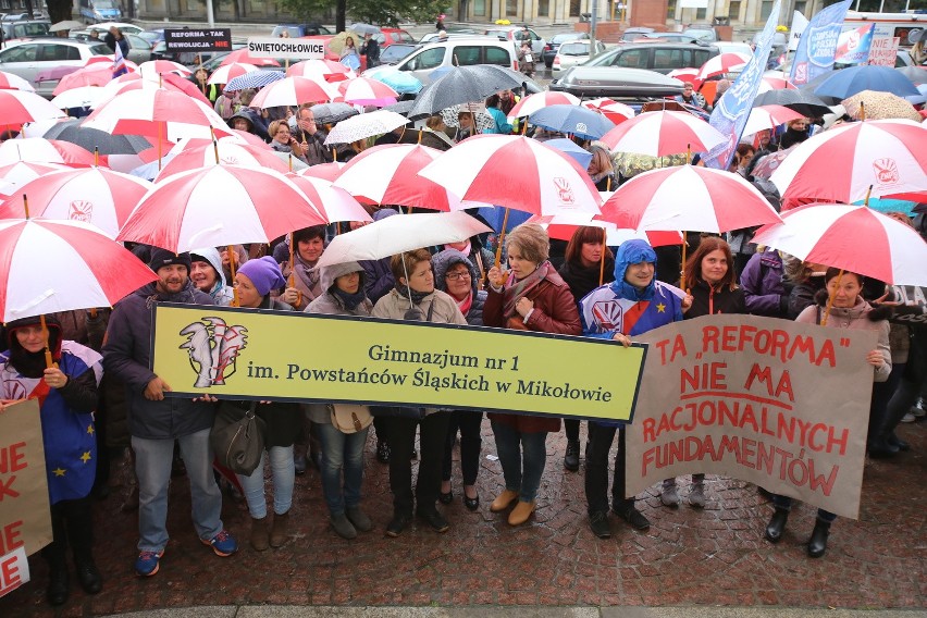 Protest nauczycieli w Katowicach