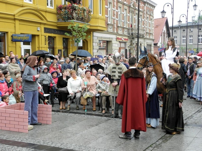 Żnin. Inscenizacja pt. Święty pośród świętych