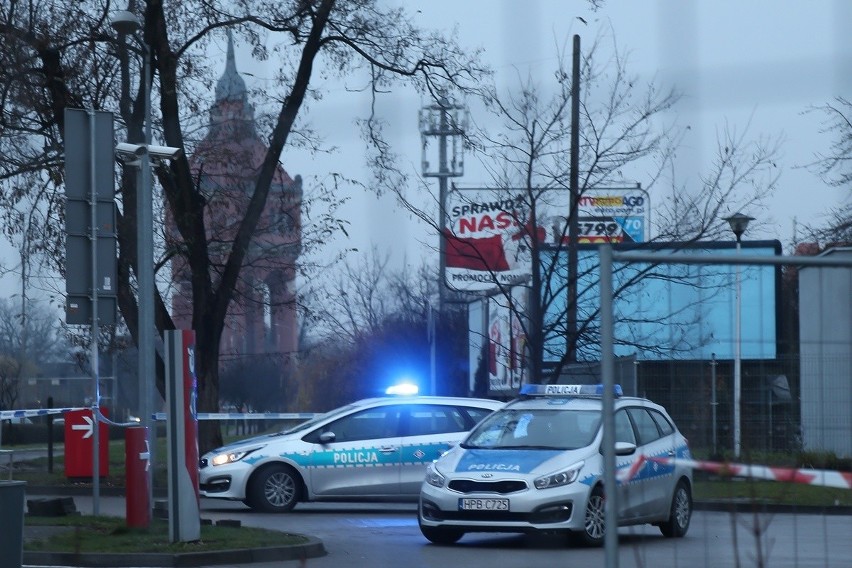 Niewybuch na stacji benzynowej Orlenu przy ul. Ślężnej