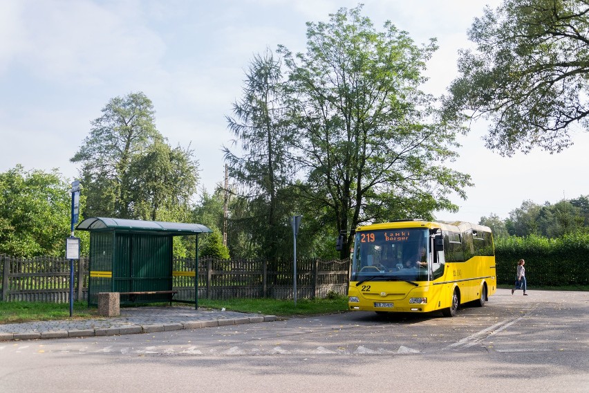 Mieszkańcy Ławek nie mogą doczekać się budowy chodników