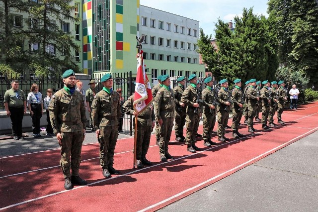 Żołnierze z Komprachcic od lat uświetniają uroczystości patriotyczne w całym regionie.