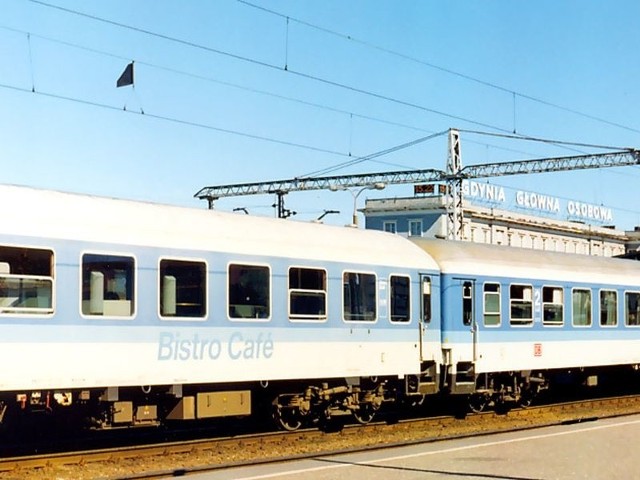 Nowe połączenie kolejowe do Berlina ominie między innymi Słupsk. Oznacza też, że nie wróci dawne połączenie na tej trasie wiodące przez Słupsk z charakterystycznymi wagonami niemieckich kolei.  