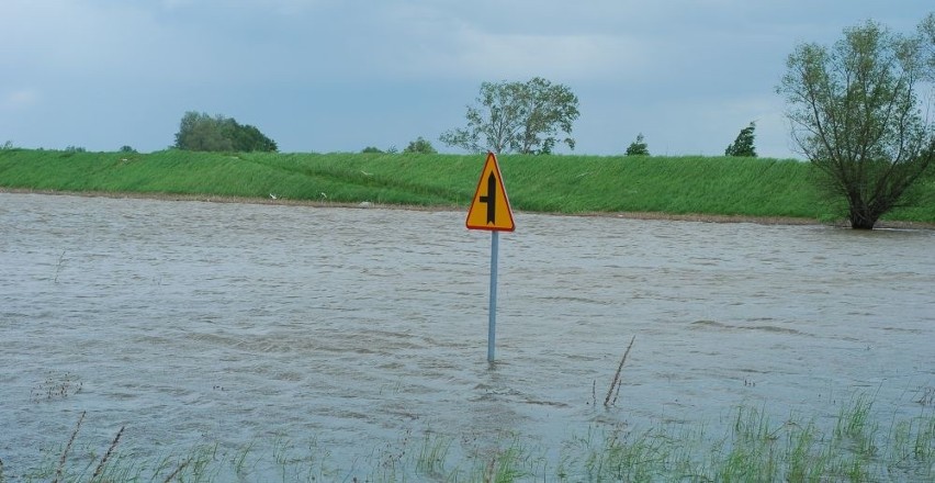 Czarże podczas powodzi