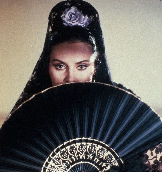 Laura del Sol w "Carmen" Carlosa Saury z 1983 roku