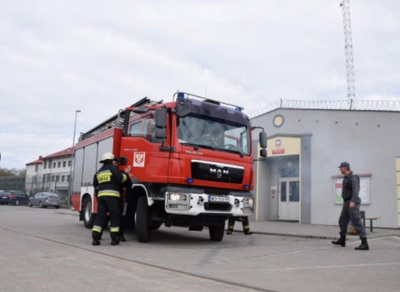 Ćwiczenia w Zakładzie Karnym w Przytułach Starych [ZDJĘCIA]