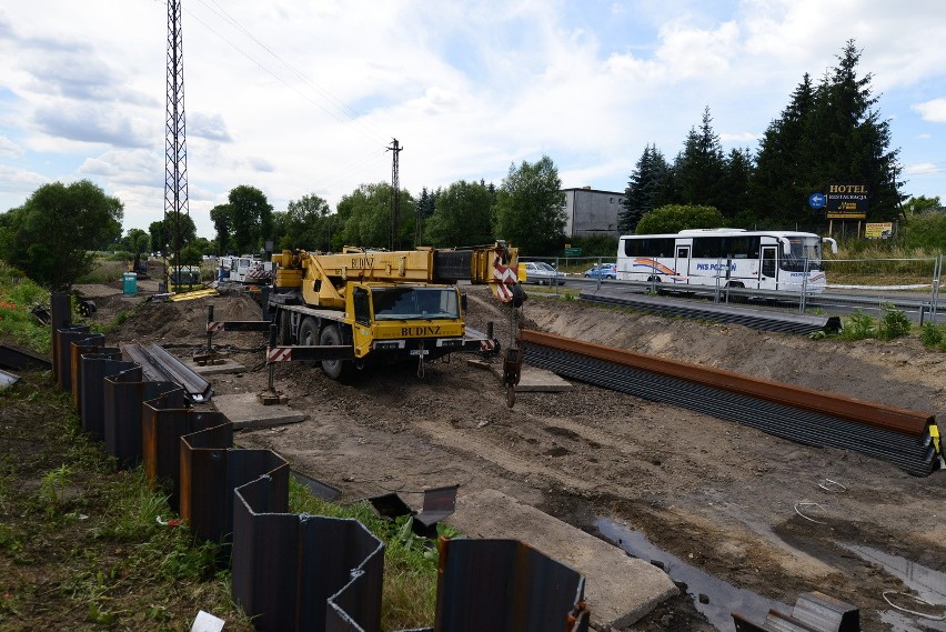 Łęczyca: Mieszkańcy nie śpią z powodu budowy wiaduktu