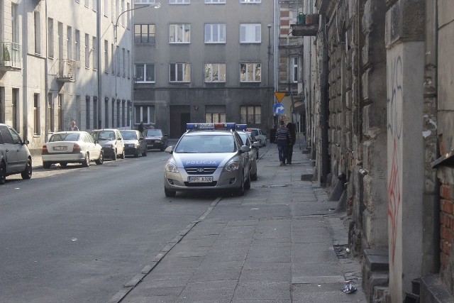 Awantura mieszkańców z policją w centrum Łodzi. Próbowali odbić zatrzymanego