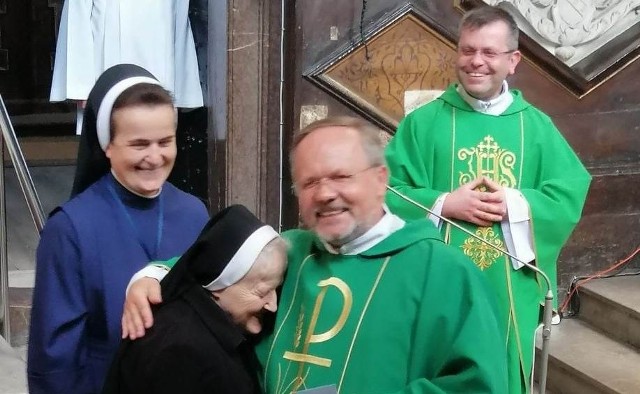 Nie zabrakło życzeń od Zgromadzenia Sióstr Służebniczek Najświętszej Maryi Panny Niepokalanie Poczętej w Skalbmierzu.