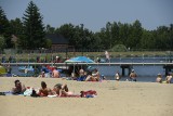 W Borkowie jak w tropikach. Upalna sobota nad zalewem, tłumy plażowiczów [ZDJĘCIA]