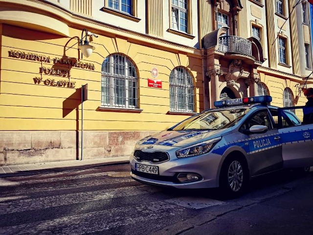 Funkcjonariusze, którzy zatrzymali samochód do kontroli, odkryli, że za kierownicą siedzi 13-letni chłopiec