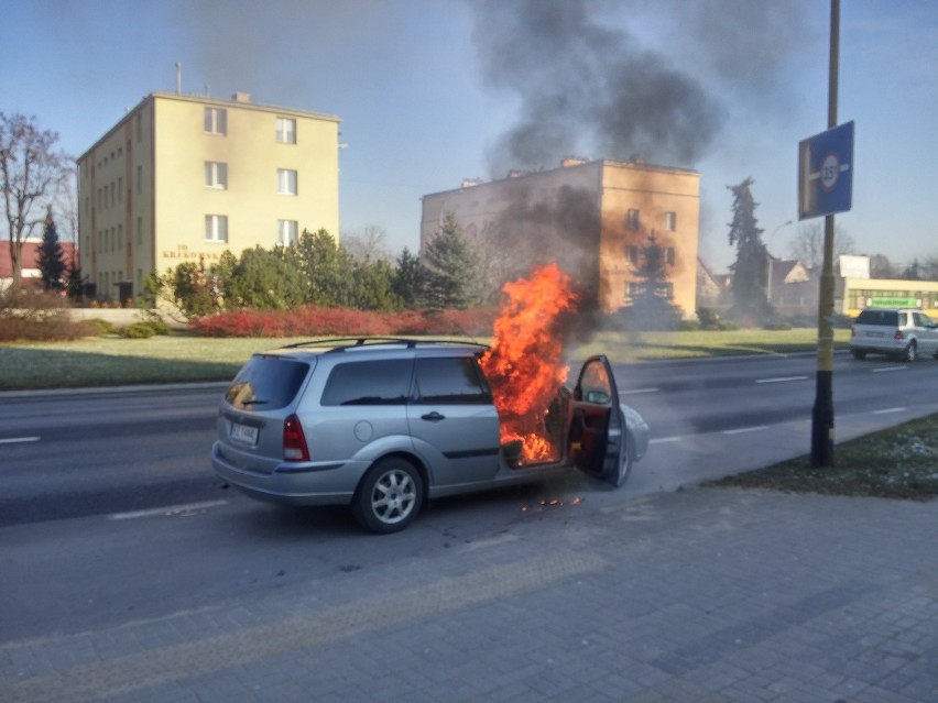 Policjanci odebrali zgłoszenie o pożarze samochodu na...