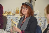 „Trzeba robić to, co się robi dobrze” - Barbara Kosmowska odwiedziła DKK w Somoninie | ZDJĘCIA