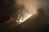 Na Teofilowie pali się dom! 11 zastępów straży w akcji! [FILM, zdjęcia]