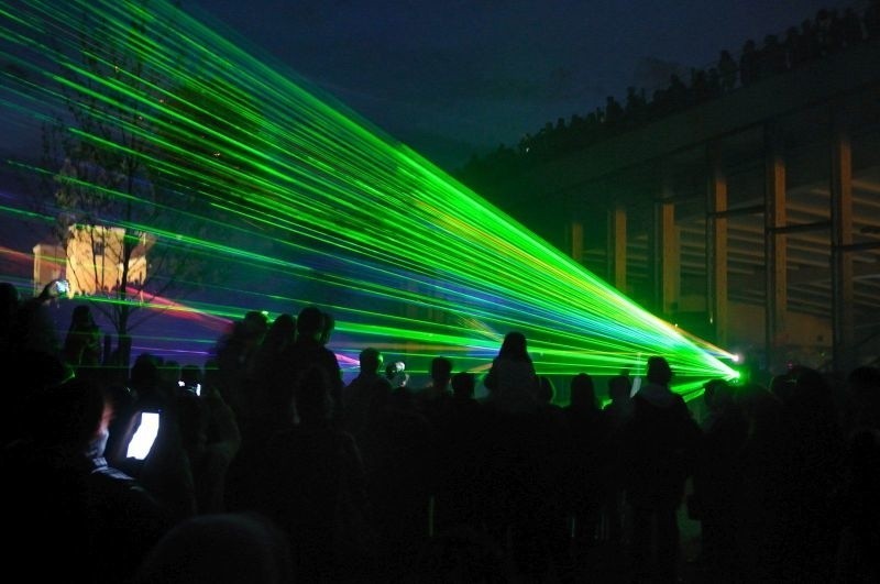 Imprezę zakończył pokaz laserowy.