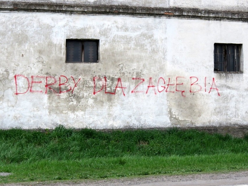 "Śląsk k....Derby blisko" - w Lubinie kibice podgrzewają atmosferę przed derbami (ZDJĘCIA)