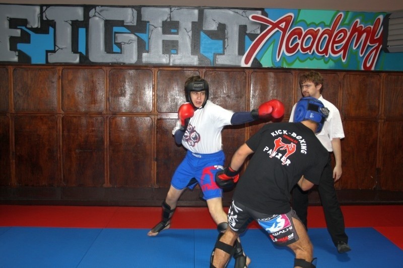 W akcji Cezary Dobkowski (Fight Academy)