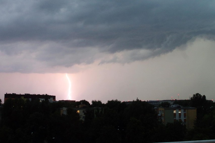 Gdzie jest burza? Prognoza pogody: burze i opady deszczu w Polsce. Najnowszy komunikat burzowy IMGW! Oto mapa pogodowa ONLINE 