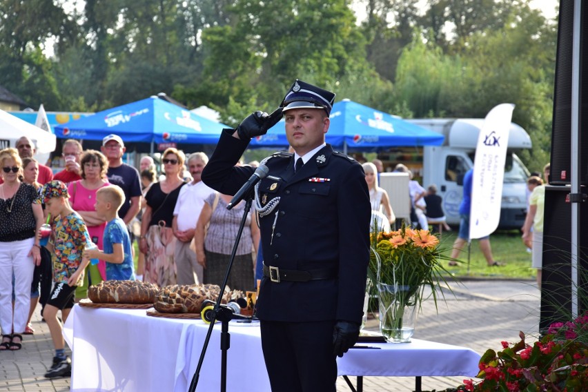 Przekazanie nowego samochodu dla OSP Łabiszyn (09.09.2023).