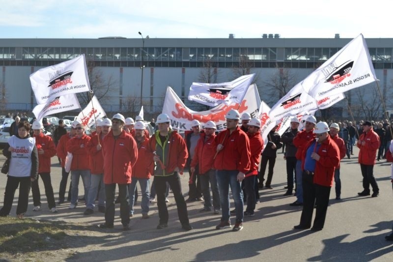 Pikieta Solidarniści przed Fiatem w Tychach