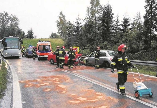 Strażacy z OSP Rdzawka pracujący w „Sołtysiej Dolinie”