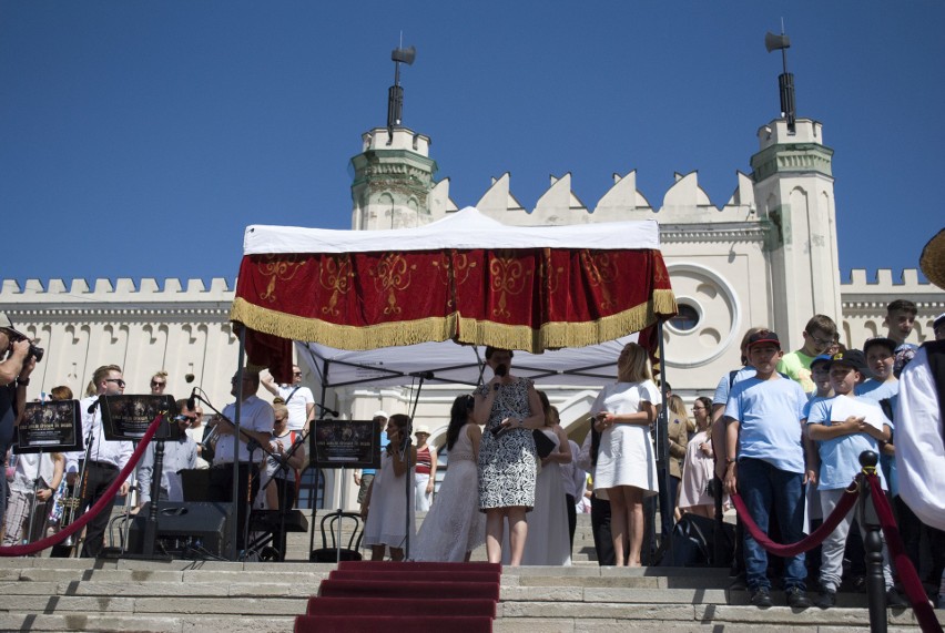 450 lat Unii Lubelskiej. Wielkie śpiewanie na schodach Zamku Lubelskiego