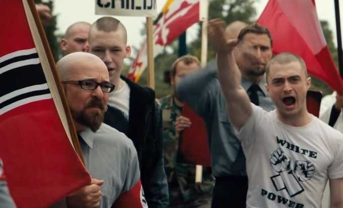 Film "Imperium": polskie flagi w filmie o neonazistach. Internauci mówią, że to skandal