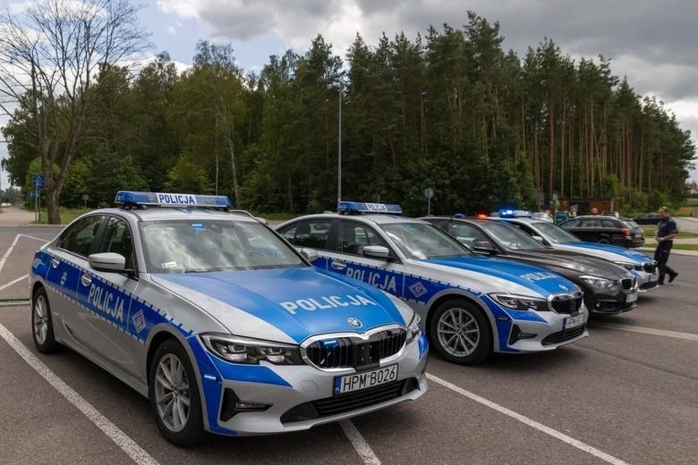 Podlaskie. Policjanci z grupy "Speed" złapali na DK 8 dwóch piratów drogowych (zdjęcia)