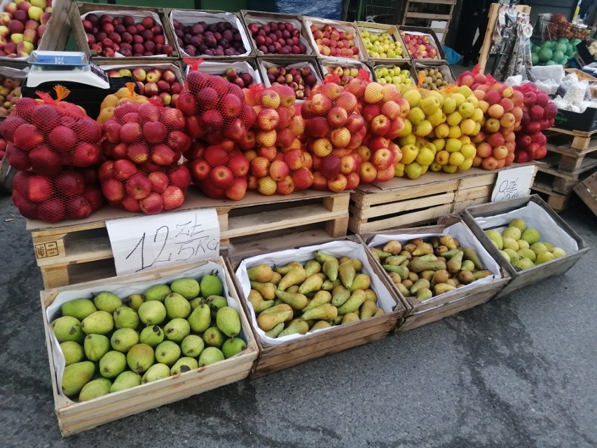 Sprawdziliśmy ceny popularnych owoców w sobotę, 26 lutego na...