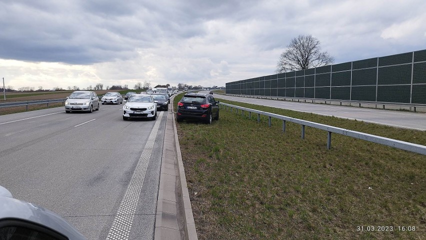 Utrudnienia na S17. Z powodu wypadku droga na trasie Warszawa- Lublin jest zablokowana