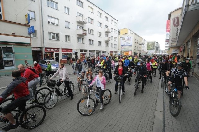 Uczestnicy 10-kilometrowej wyprawy chcieli też przypomnieć o swoim istnieniu kierowcom.