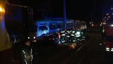 Wypadek na ul. Zgierskiej przy ul. Sikorskiego. Skoda octavia zderzyła się z tramwajem.