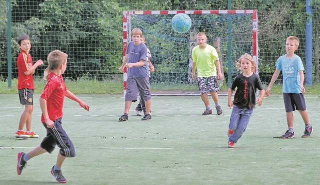 Dzieci z Wieliczki będą mogły korzystać teraz również z nowych obiektów sportowych