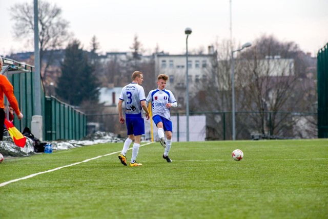 2018-03-10  zambrow pilka nozna iii liga olimpia lks 1926 lomza fot.wojciech wojtkielewicz/kurier poranny gazeta wspolczesna / polska press