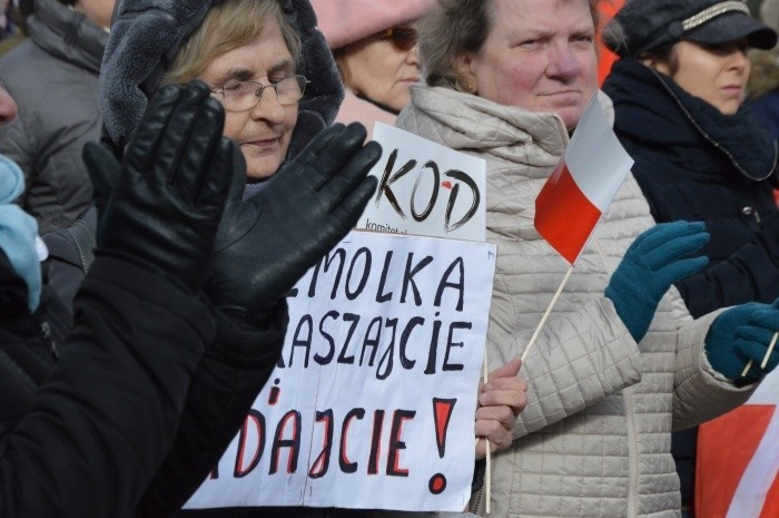 Manifestacja w obronie niezawisłości sądów 