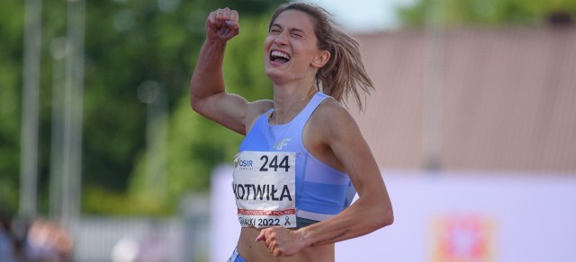 Trzykrotna medalistka lekkoatletycznych mistrzostw Polski w Suwałkach na 100 metrów, 200 metrów i w sztafecie 4x100 metrów - Martyna Kotwiła. Ją i pozostałych medalistów prezentujemy na kolejnych slajdach.