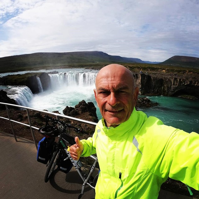 W ubiegłym roku Jarek Kaptajn objechał rowerem Islandię