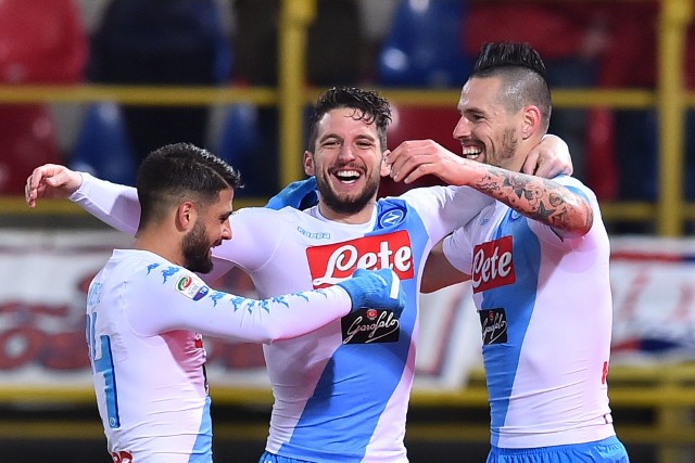 Napoli rozgromiło Bologne 7:1, a wszystkie gole dla zespołu z Neapolu zdobyli widoczni na zdjęciu - Lorenzo Insigne (1), Dries Mertens (3) i Marek Hamsik (3)