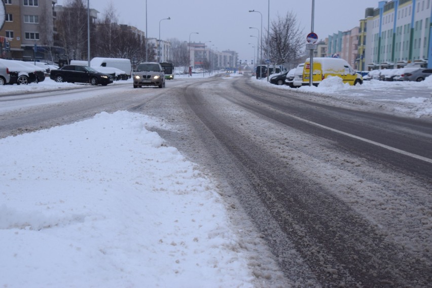 Pogoda nie rozpieszcza. Intensywne opady śniegu spowodowały,...